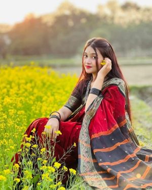 আলপনা দেশীয় সফট কটন সুতি শাড়ি - সুতার কাজের অনন্য সৌন্দর্য! (কোড: 603)