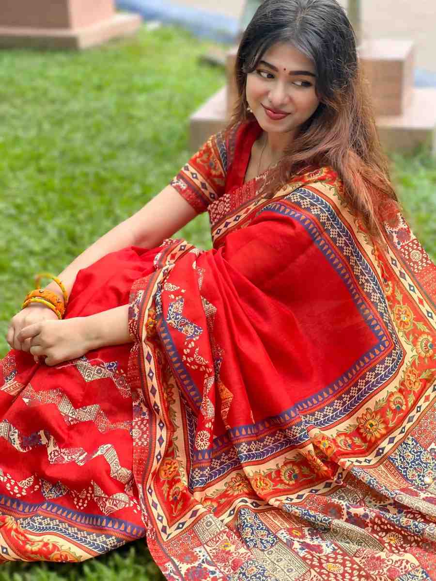 ডিজিটাল প্রিন্টেড সফট সিল্ক শাড়ি – (কোড 59) - Image 4