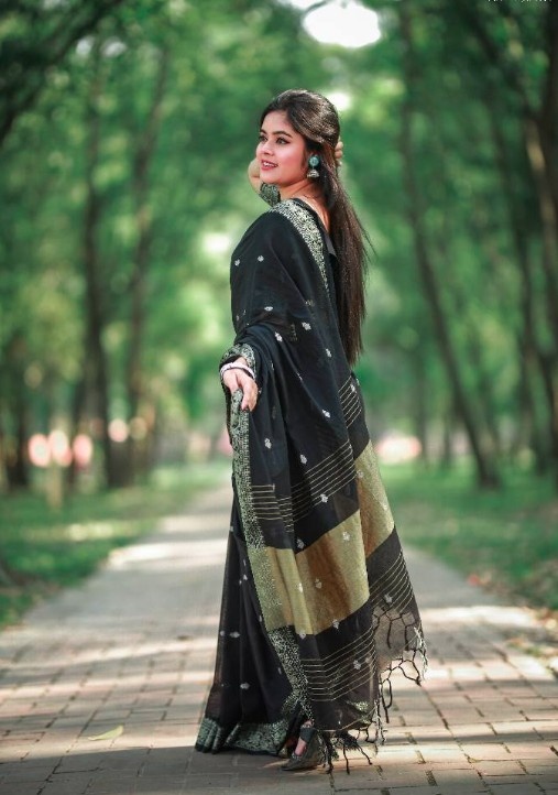 আলপনা দেশীয় সফট কটন সুতি শাড়ি - সুতার কাজের অনন্য সৌন্দর্য! (কোড: 609) - Image 3