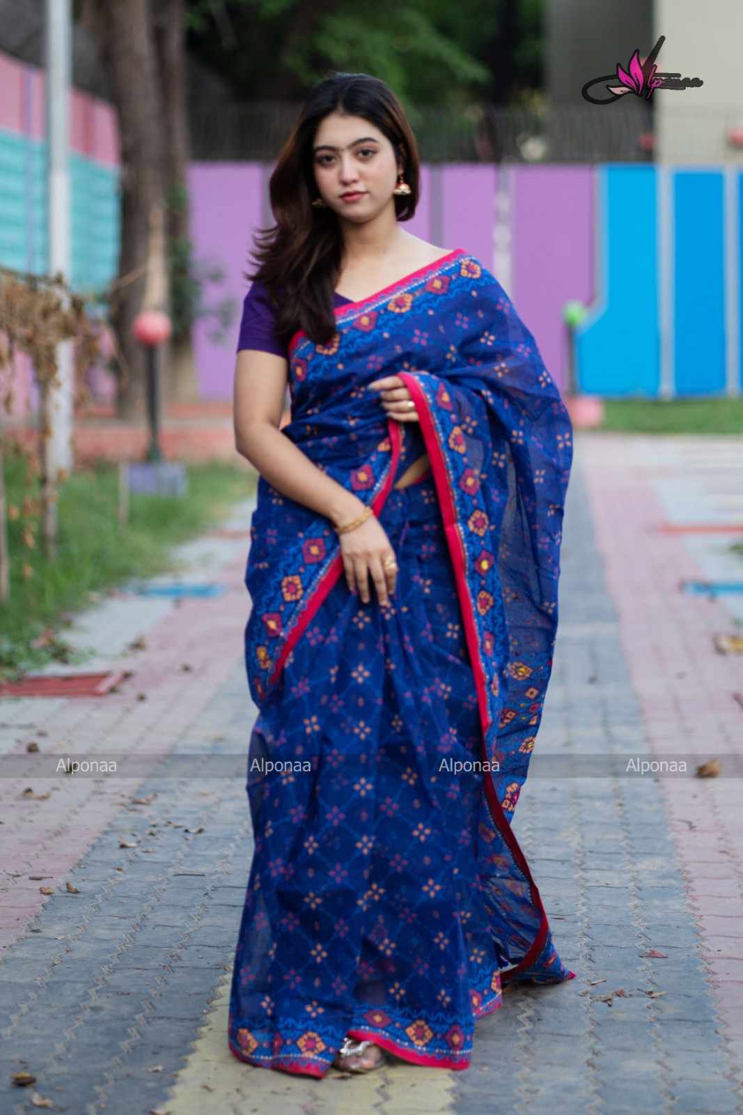 প্রিমিয়াম হাফ সিল্ক বুটিক শাড়ি – সম্পূর্ণ সুতার ও এমব্রয়ডারি কাজ করা (কোড - 26) - Image 3