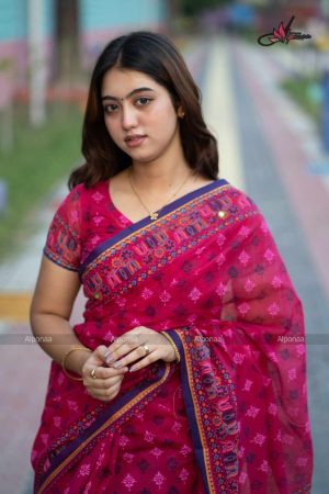 প্রিমিয়াম হাফ সিল্ক বুটিক শাড়ি – সম্পূর্ণ সুতার ও এমব্রয়ডারি কাজ করা (কোড - 31)