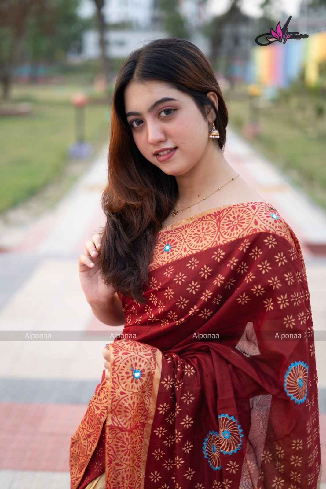 প্রিমিয়াম এন্ডি কটন বুটিক শাড়ি – সম্পূর্ণ সুতার ও এমব্রয়ডারি কাজ করা (কোড - 34)